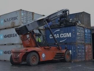 Opération de manutention de sacherie